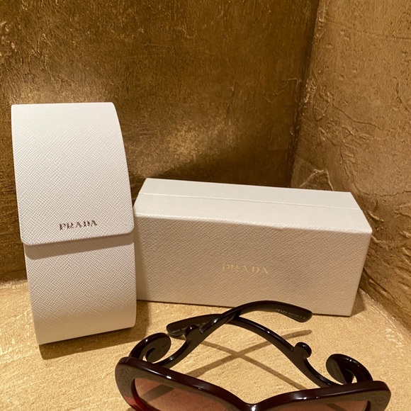 PRADA ladies mini baroque sunglasses in brown - Picture 8 of 8